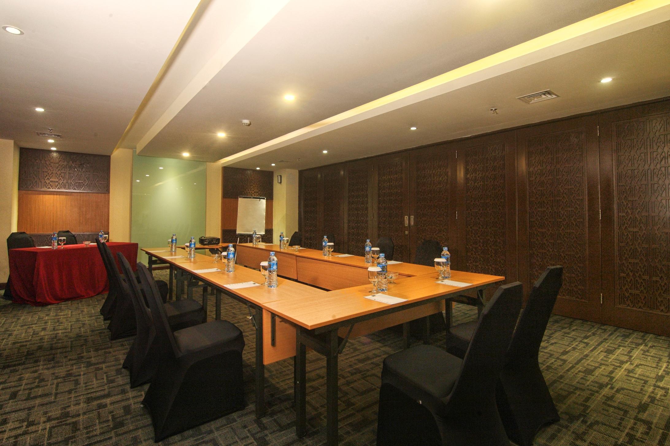Swiss-Belhotel Lampung Bandar Lampung Exterior photo